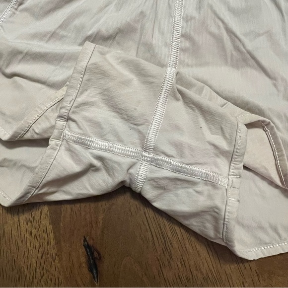 Lululemon Hotty Hot Short II 2.5” Size 6 in Dark Chrome Women’s - Picture 4 of 14